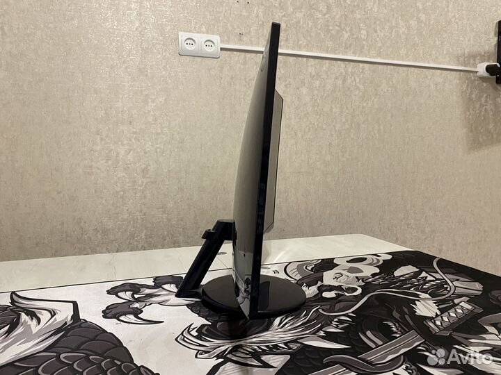 Монитор Samsung 27 изогнутый