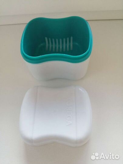 Контейнер для хранения зубных протезов