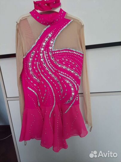 Костюм для фигурного катания