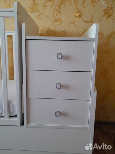 Детская кроватка трансформер с маятником