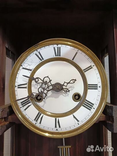 Старинные настенные антикварные часы с боем