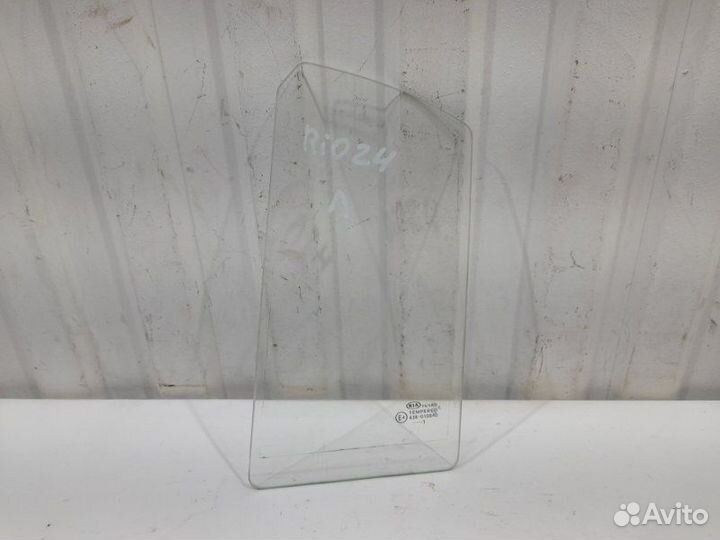 Стекло двери задней левой (форточка) Kia Rio