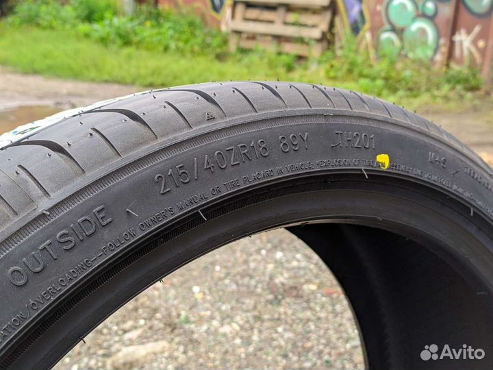 Triangle Sports TH201 215/40 R18 89Y