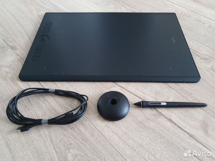 Графический планшет Wacom Intuos Pro L (PTH-860)