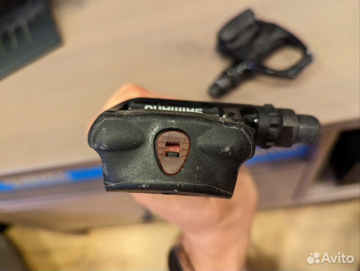 Контактные педали Shimano PD-R540