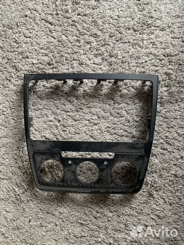 Skoda yeti рамка магнитолы