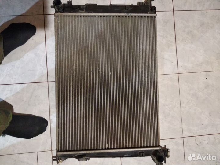 Радиатор охлаждения двигателя на Sportage, ix35
