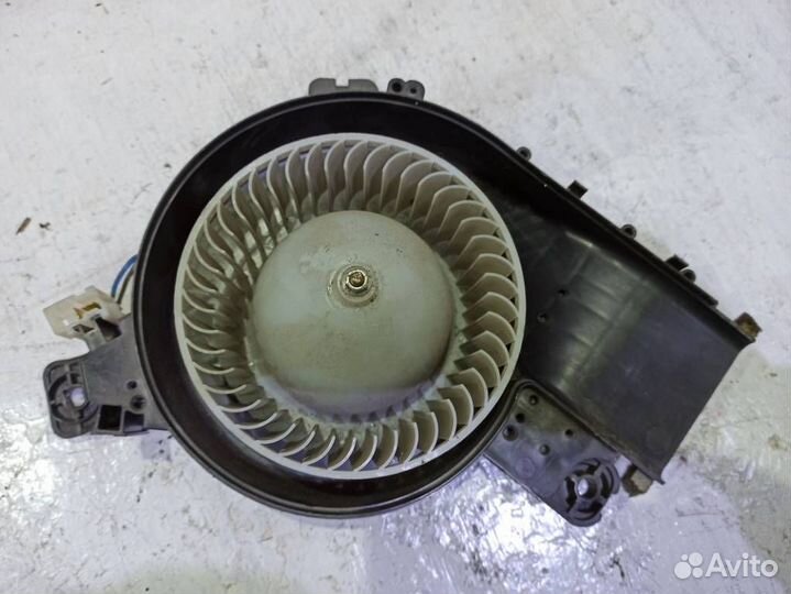 Моторчик печки 27381JY00A Рено