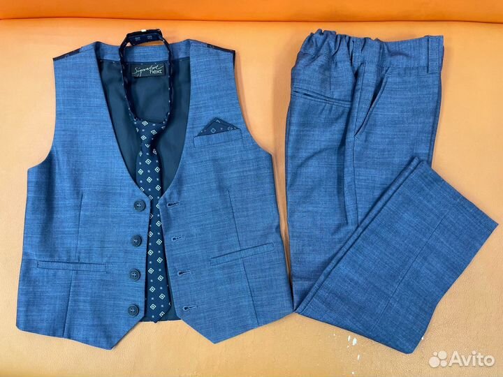 Костюм для мальчика Next 4-5 лет