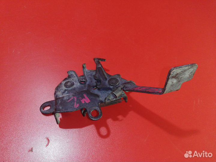 Замок капота Toyota Mark Ii LX100 2L-TE 1996-2000