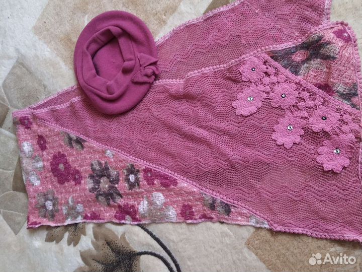 Берет и палантин