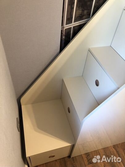 Кровать детская двухъярусная