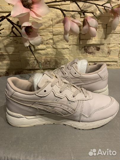 Кроссовки для девочки 32 asics