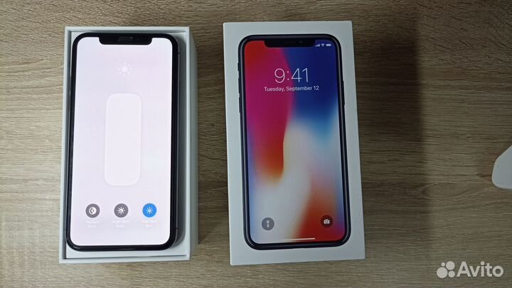 iPhone X, 256 ГБ