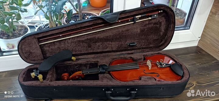 Скрипка Dowina Amadeus 1/2, производство Словакия