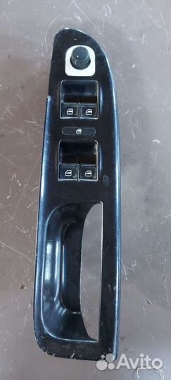 Блок управления стеклоподъёмников на Volkswagen Pa