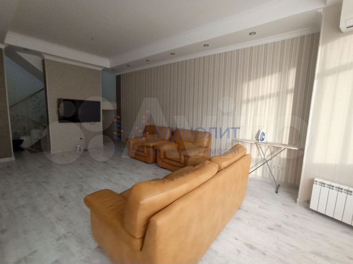 Таунхаус 165 м² на участке 3 сот.