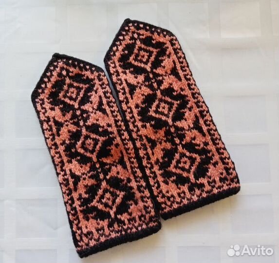 Варежки ручной вязки 