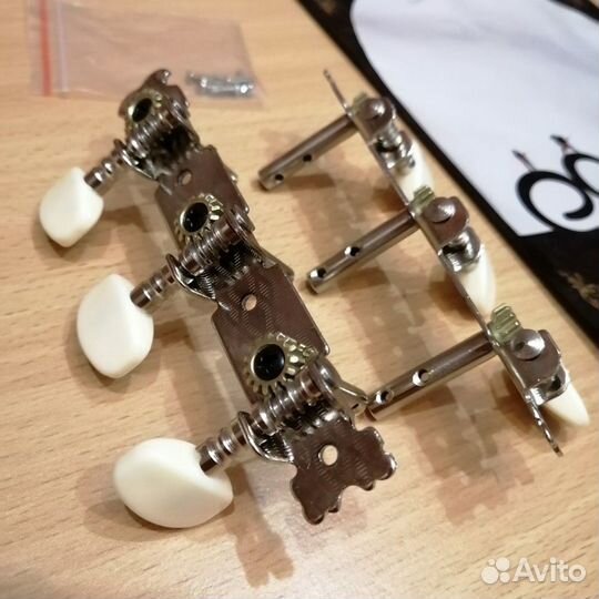 Колки для акустической гитары набор