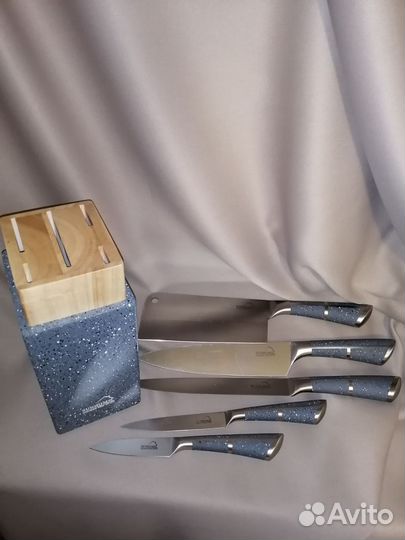 Набор ножей на подставке новые