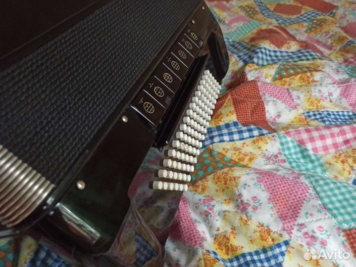 Баян готово-выборный 3х- голосный