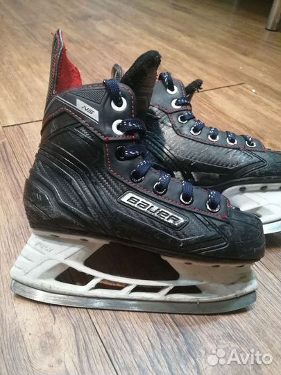 Хоккейные коньки bauer