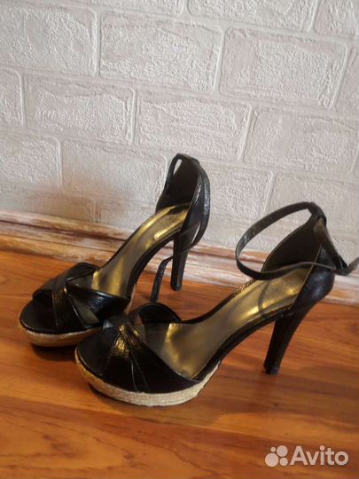 Босоножки женские новые