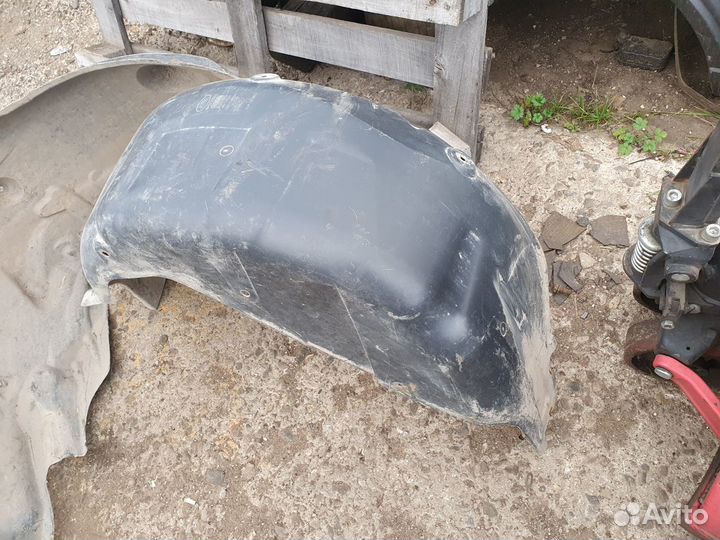 Подкрылок задний левый Range Rover Sport 1 L320