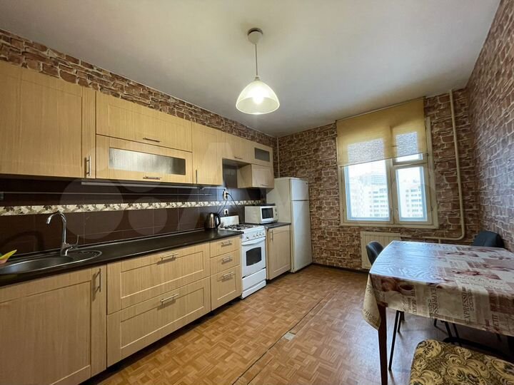 2-к. квартира, 49 м², 9/10 эт.