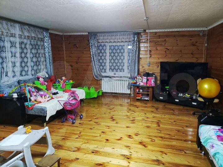 Дом 180 м² на участке 7,3 сот.