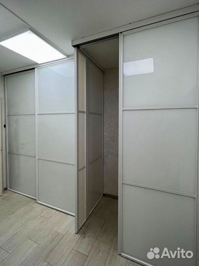 Стеклянные двери / стеклянные перегородки