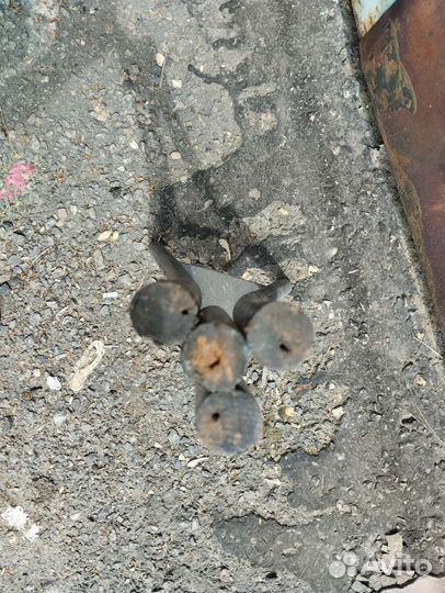 Подставка, часть чего-то, ножки