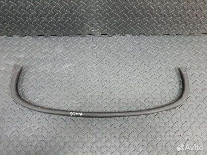 Уплотнитель подкапотный BMW E46