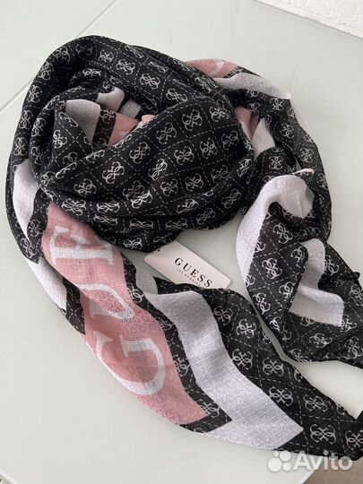 Палантин новый guess