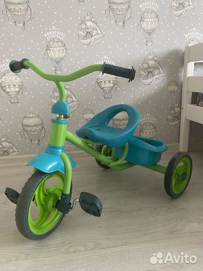 Трехколесный велосипед