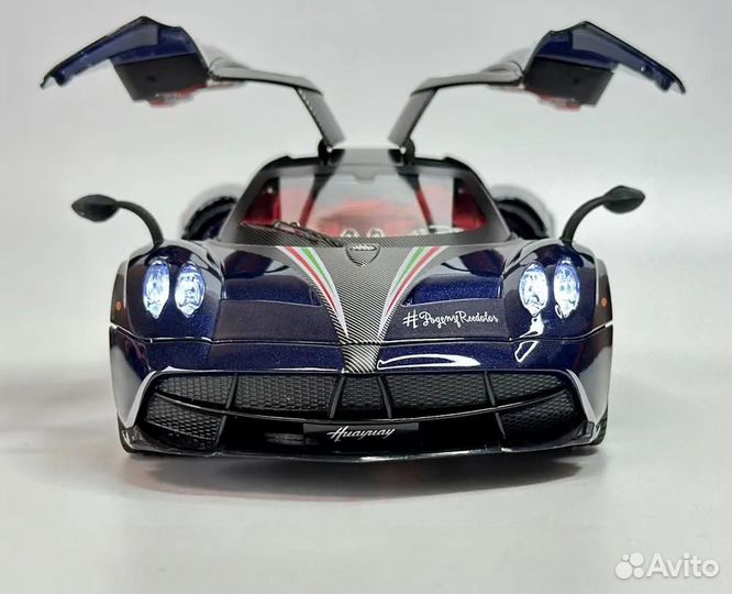 Коллекционная машинка Pagani Huayra 1/24 с имитаци