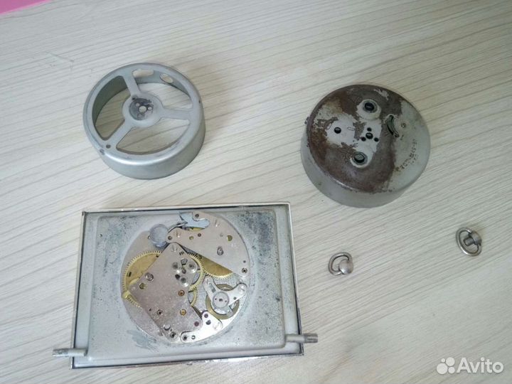 Настольные, часы Слава. На запчасти