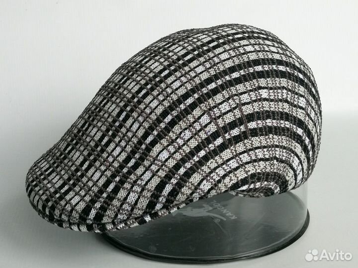 Клетчатая кепка 