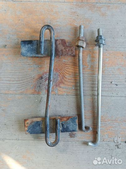 Pajero Sport L200 Крепление Аккумулятора фиксатор