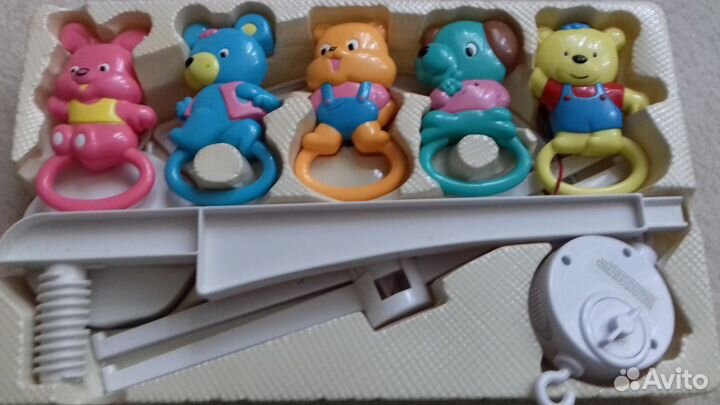 Музыкальный мобиль на кроватку