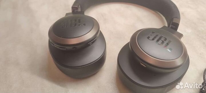 Беспроводные наушники jbl live 650btnc