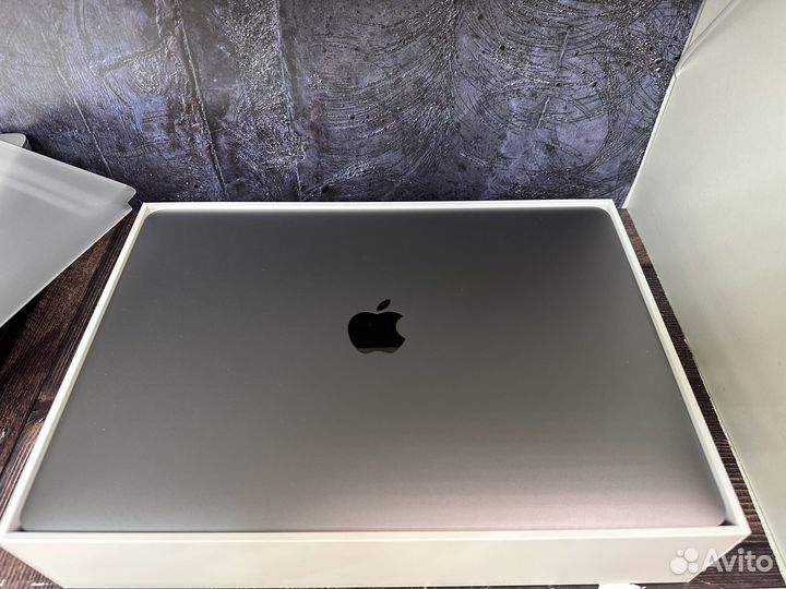MacBook Air 13 2020 M1/8/256gb в идеале с чеком