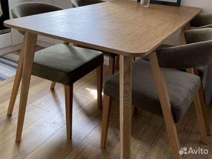 Кухонный стол из натуральной древесины