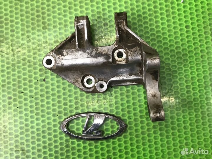 Кронштейн генератора ваз 2112