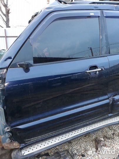 Дверь mitsubishi pajero 3