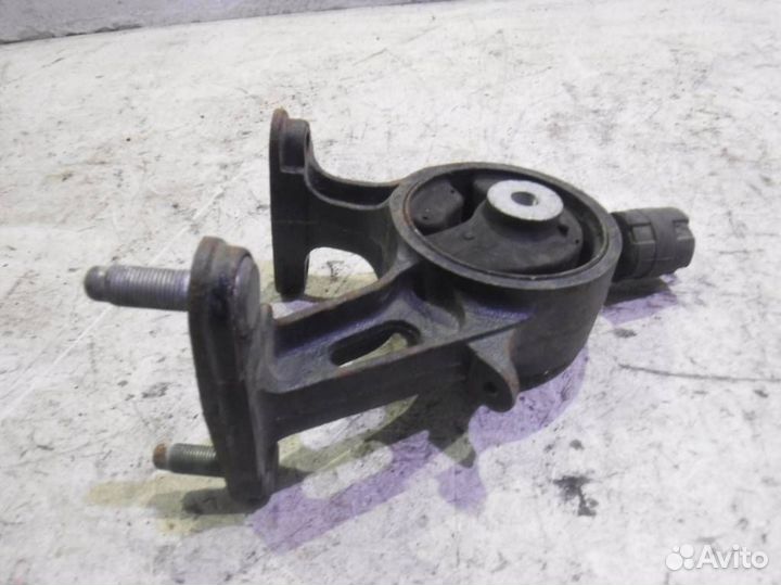 Опора двигателя Тойота