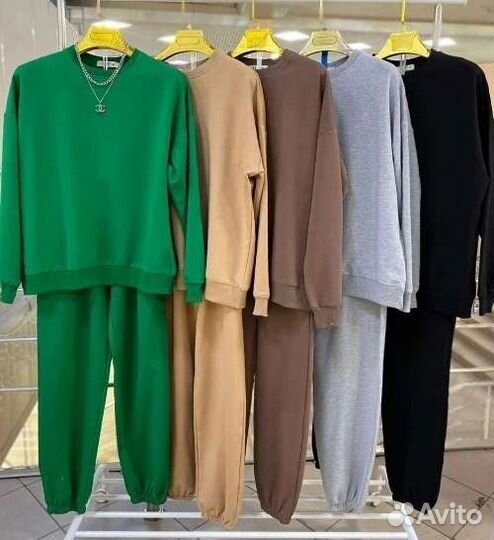 Спортивный костюм женский