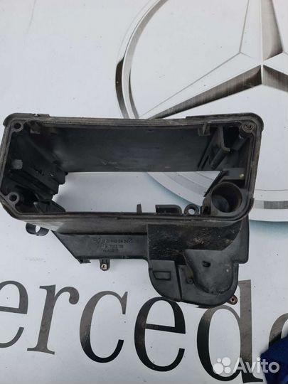 Корпус блока предохранителей Mercedes W202/W208