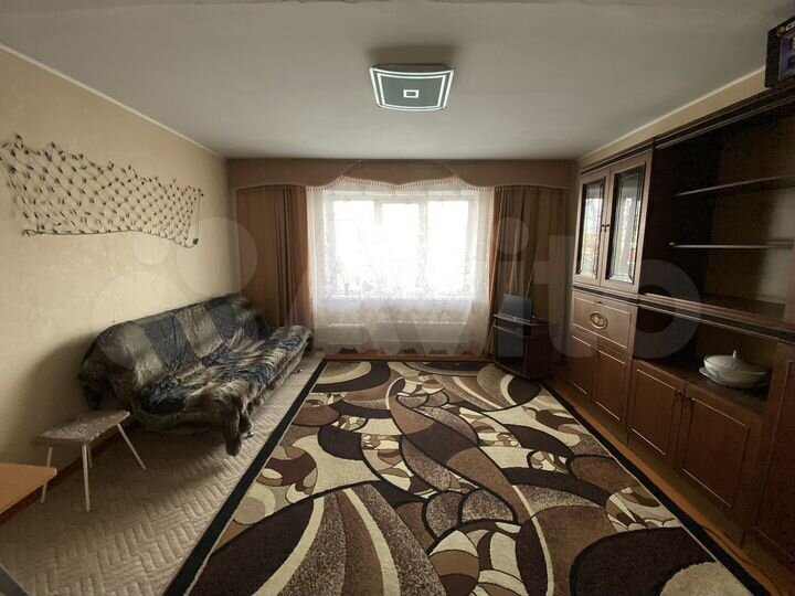 2-к. квартира, 52 м², 1/5 эт.