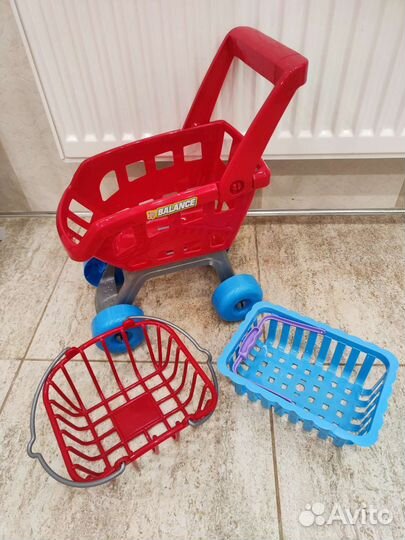 Тележки и корзины для игрушек